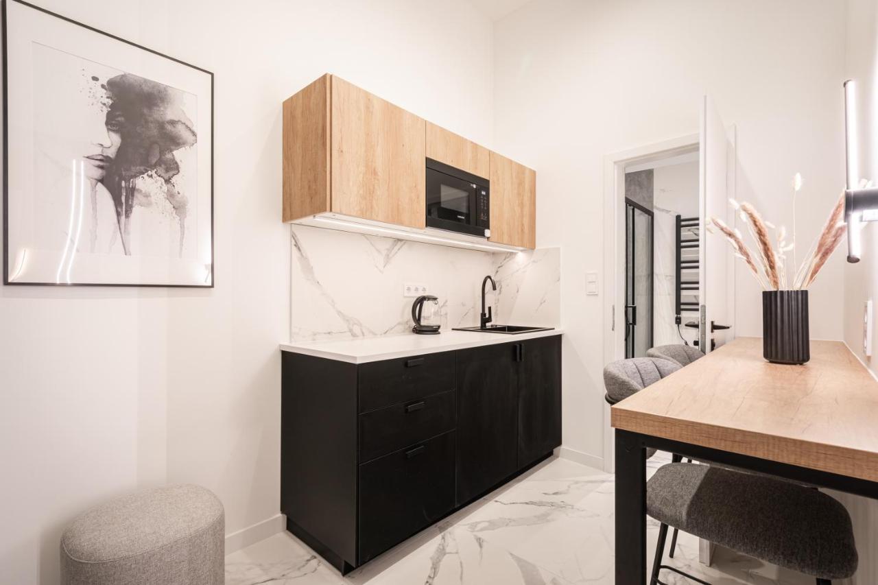 E56 - Grand Boulevard Heritage Residence - Best Location By Bqa Budapest Extérieur photo